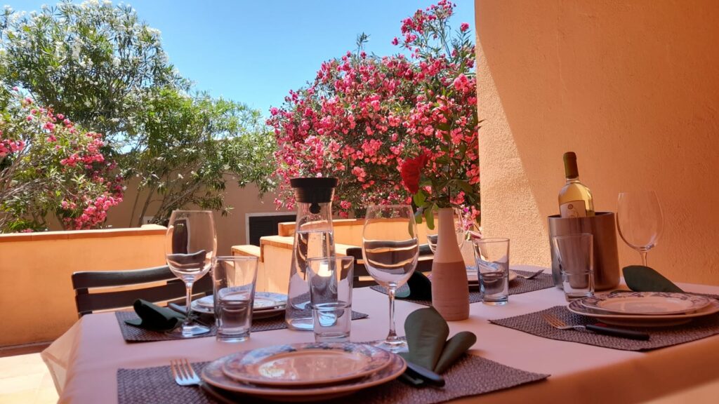 Casa Mirto - Tisch Terrasse vorn